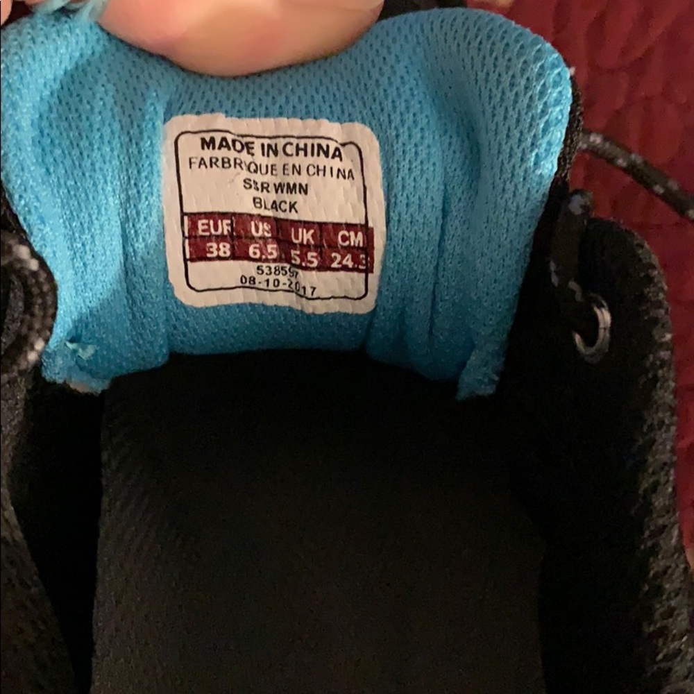 Spin sneakers - Picture 3 of 4